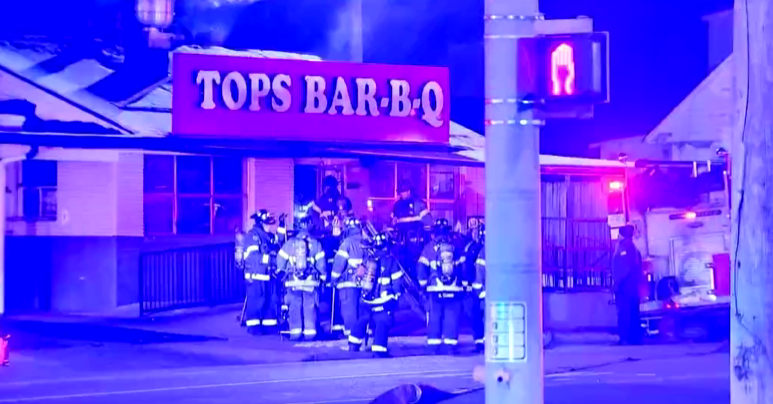Incendio en Tops Bar-B-Q causa daños por casi $60,000, dice el MFD