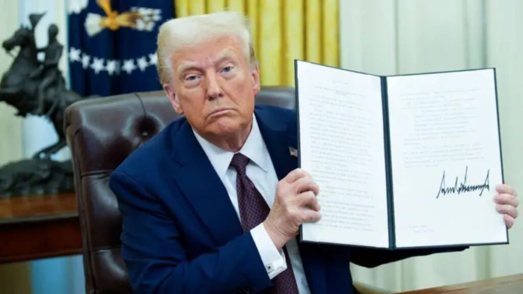 Trump reactivará la Ley de Enemigos Extranjeros para acelerar deportación de inmigrantes