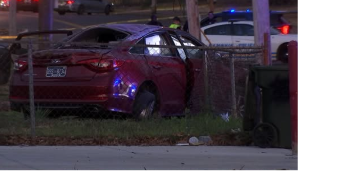 Una mujer murió y otras tres personas, incluido un niño, resultaron heridas tras un accidente en East Memphis