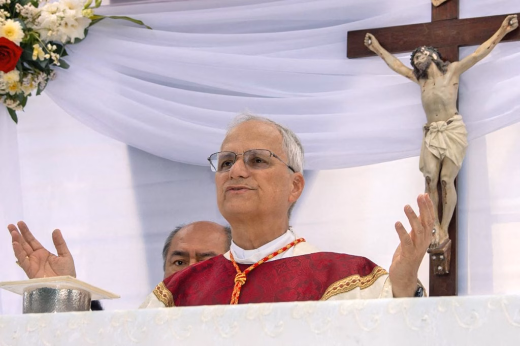 León XIV denunció el declive de la fe en favor del «dinero» o el «poder» en su primera misa oficial como papa