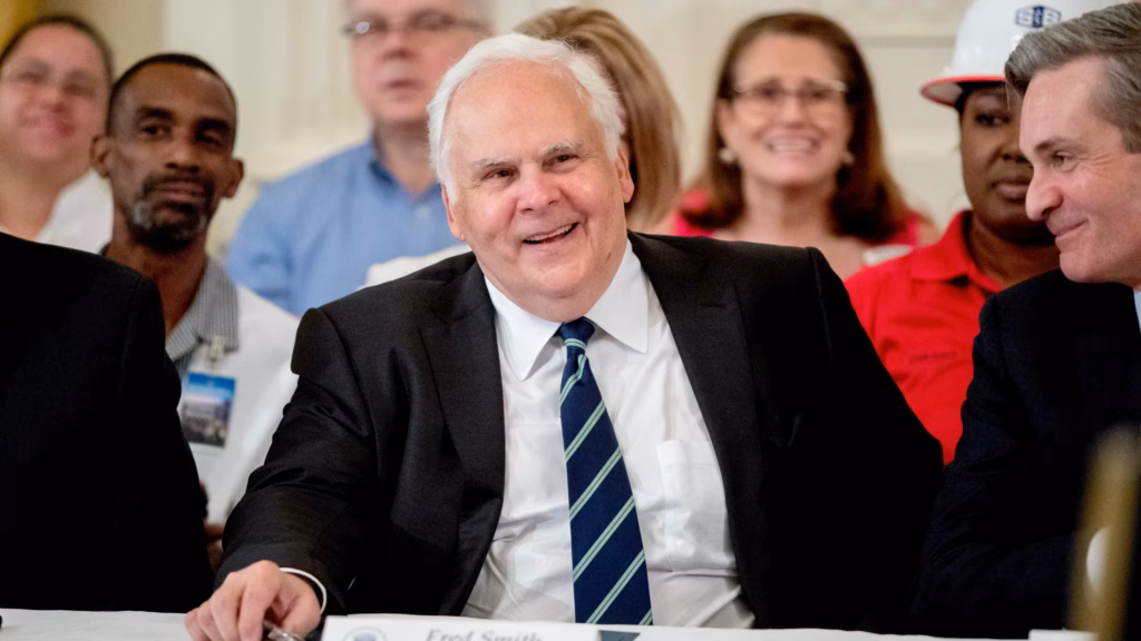 Fallece Fred Smith, fundador de FedEx y visionario de Memphis