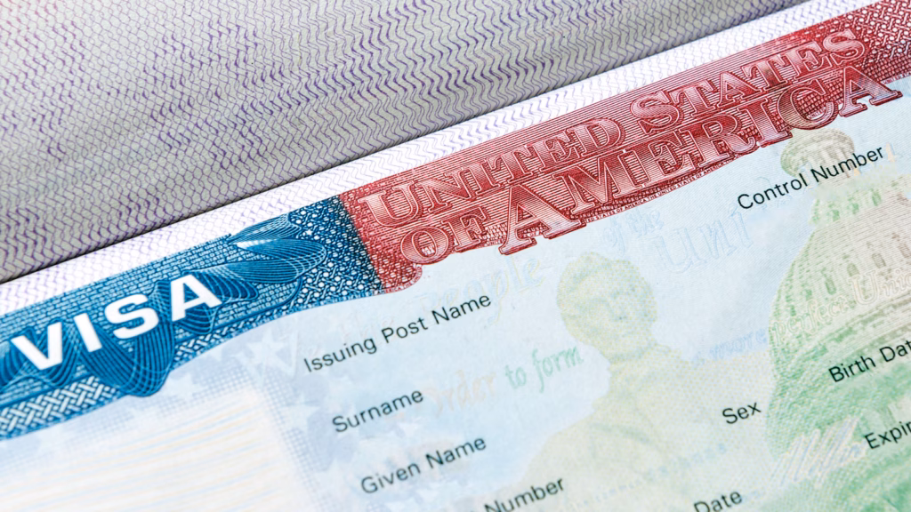 EE.UU. exigirá depósito de hasta $15,000 como condición para conceder visas de turismo y negocios a viajeros de algunos países