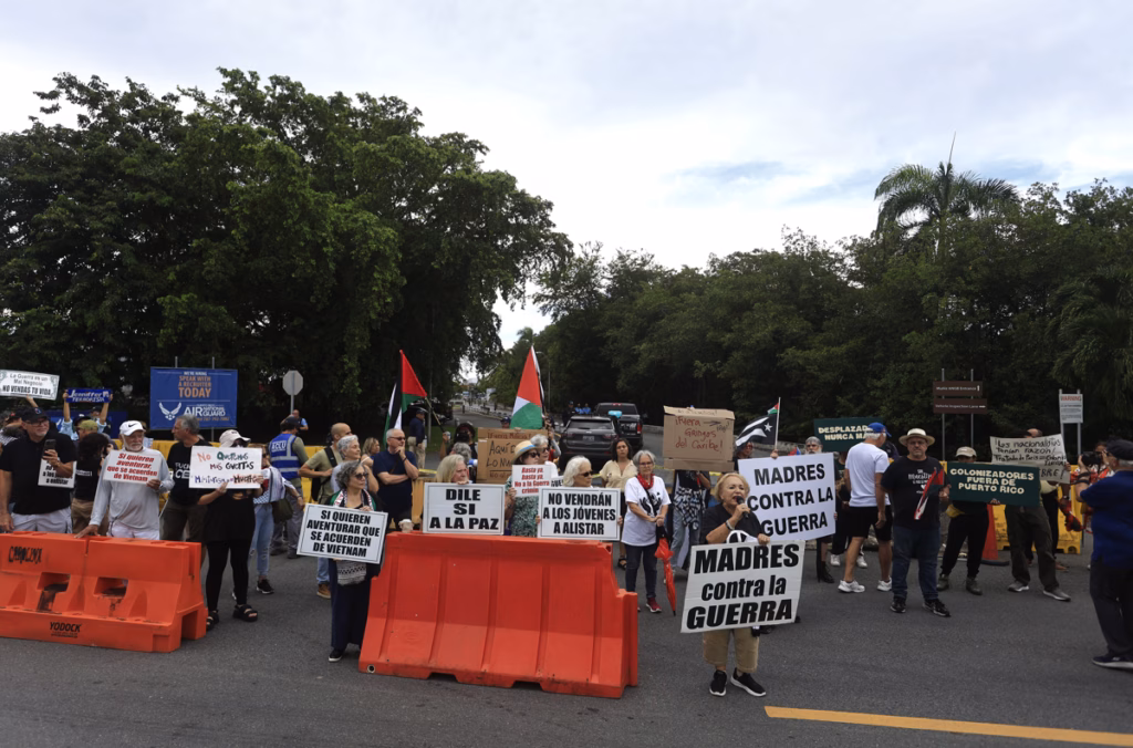 Protestan en Puerto Rico contra ejercicios militares de Estados Unidos en la isla