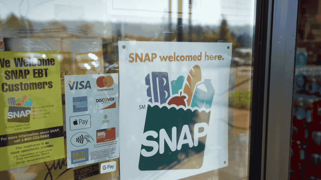 Más de 150,000 personas en Shelby County podrían quedarse sin ayuda alimentaria en noviembre