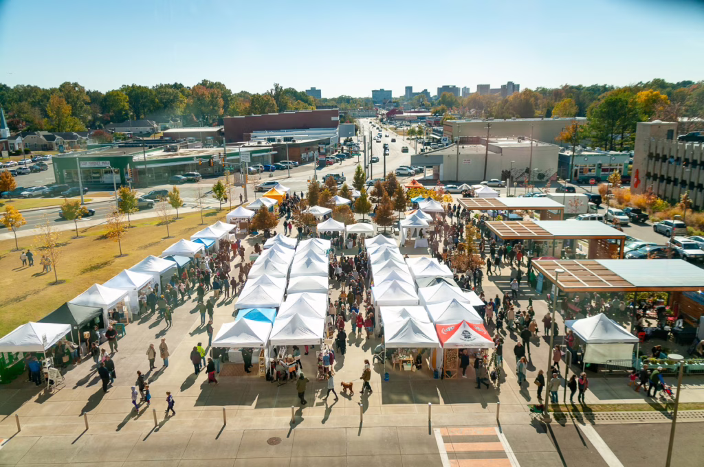 CRAFTS & DRAFTS HOLIDAY MARKET