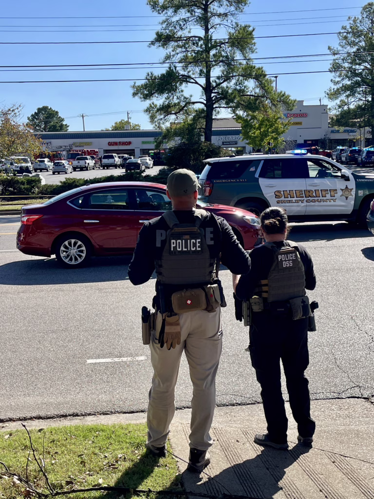 Surgen nuevos detalles sobre el tiroteo en el centro comercial de la Germantown Parkway y Dexter Rd. el pasado 31 de octubre