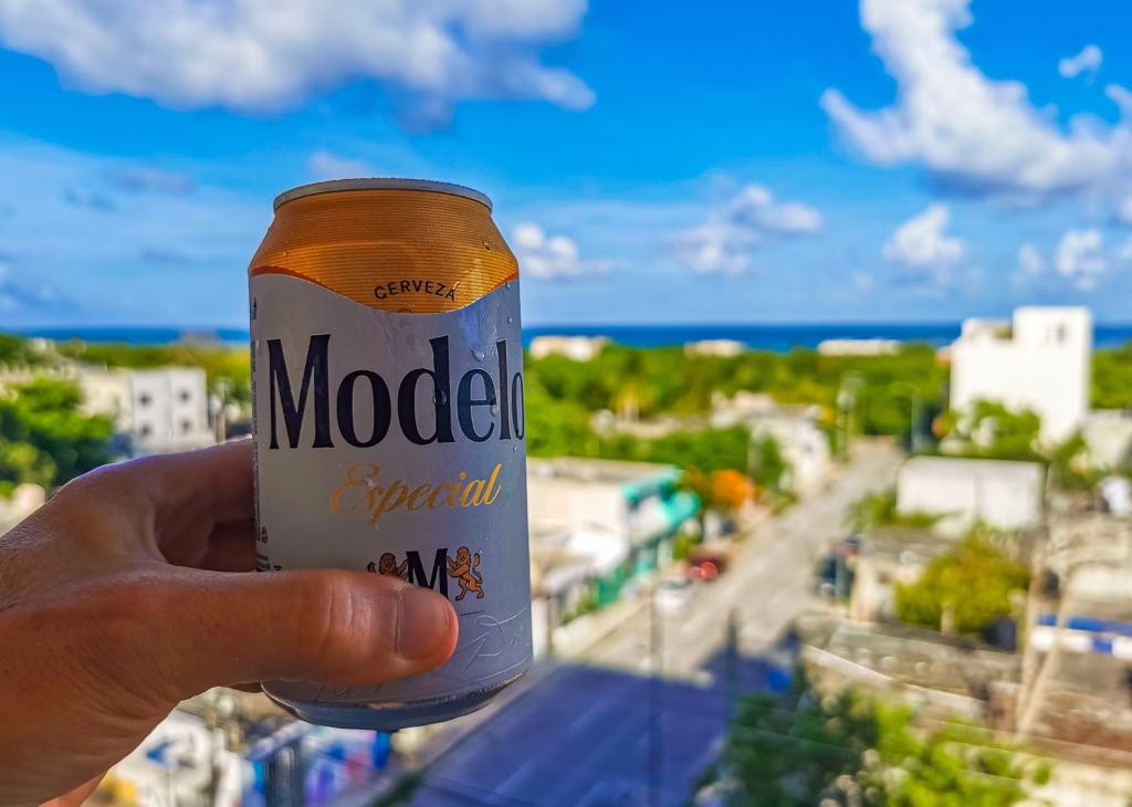 Modelo ya no es la cerveza más vendida en Estados Unidos, gracias a la ofensiva migratoria del presidente Trump