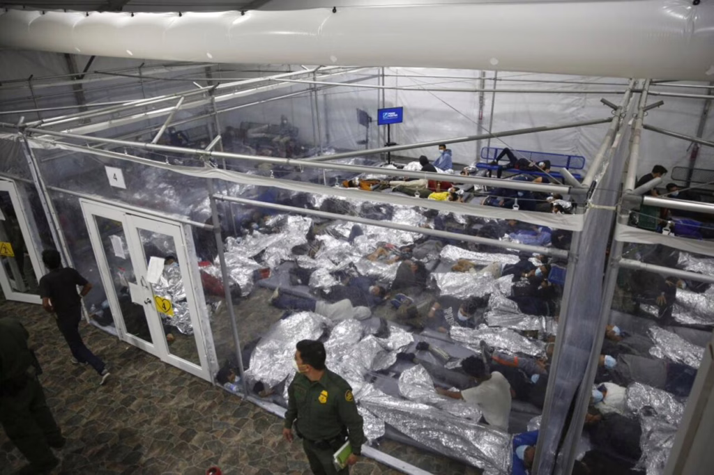 Gobierno de Trump ha detenido a más de 6.000 menores en centros migratorios en el último año