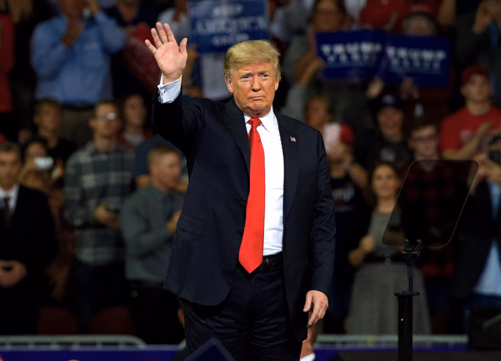 Voto latino le da la espalda a Trump y a los republicanos, según encuesta